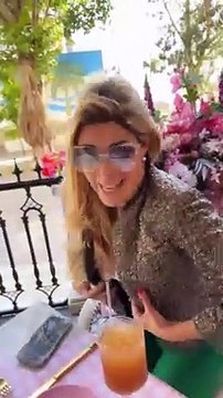 Ana Karina Manco soltó la sopa sobre la chaqueta que perdió en Caracas