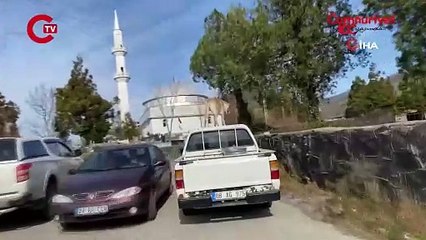 Bu köpeğin en büyük tutkusu kamyonetin tavanında yolculuk etmek