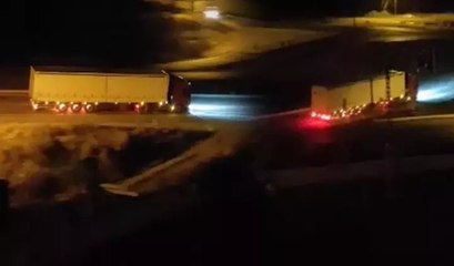 Kamyon çarpan eve 45 gün sonra TIR çarpmıştı... Olay anı kameraya yansıdı