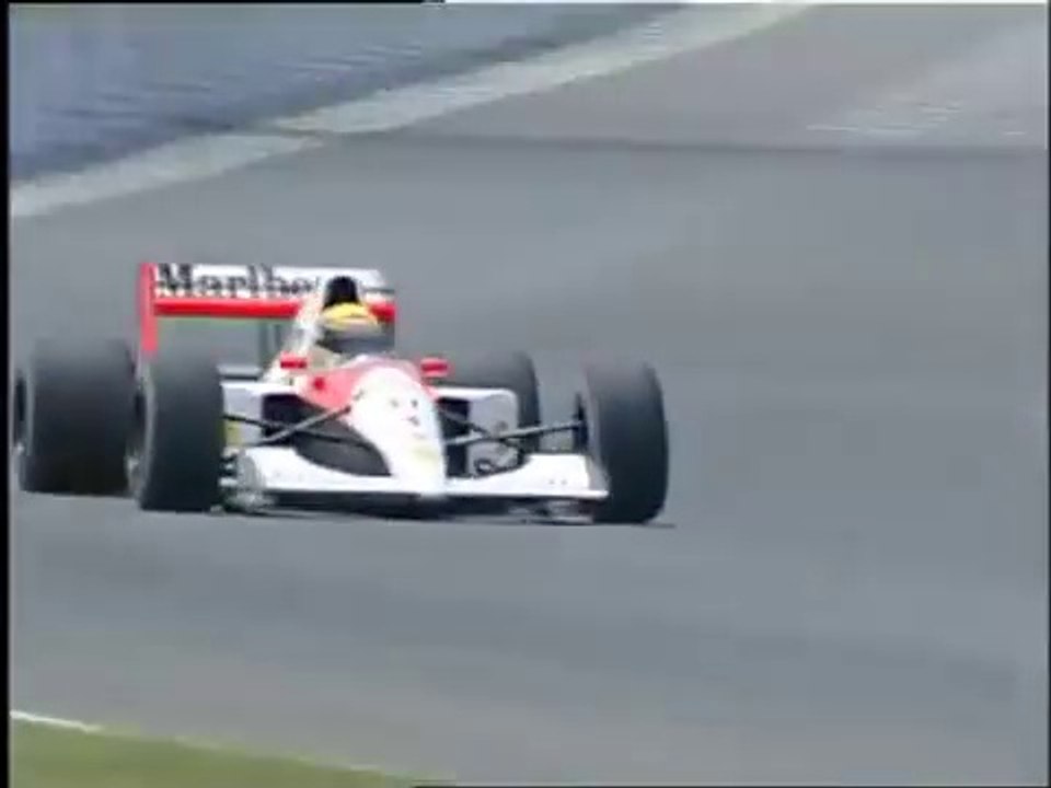 F1 – Ayrton Senna (McLaren Honda V12) laps in qualifying – France 1991