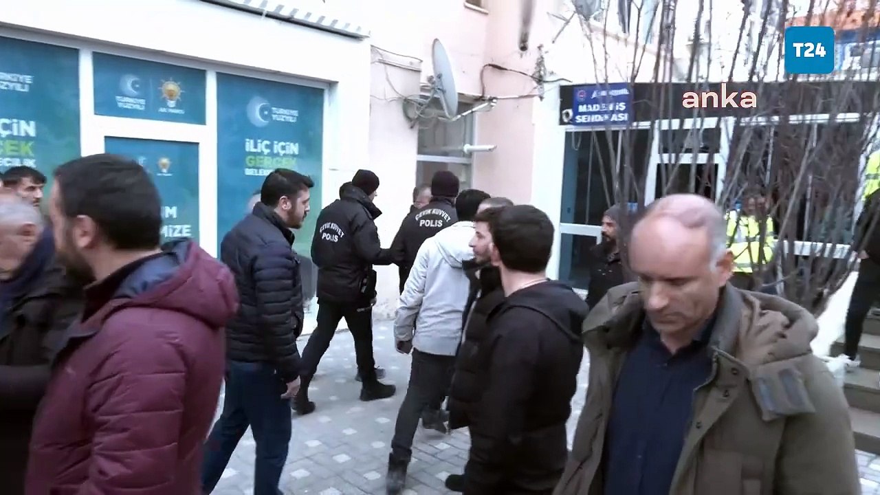 Anagold Madencilik'te yetkili Maden İş Sendikası, işçiler tarafından protesto edildi