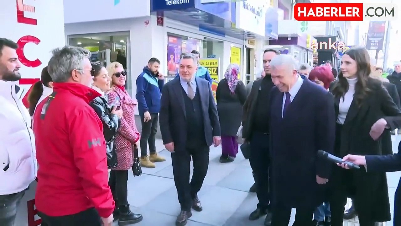 Mansur Yavaş, Tunalı Hilmi Caddesi'nde Esnaf ve Vatandaşla Buluştu