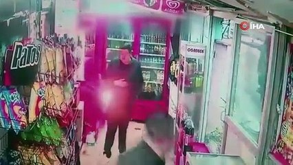 Çakmak gazıyla şaka yapan genç, arkadaşının kafasını yaktı