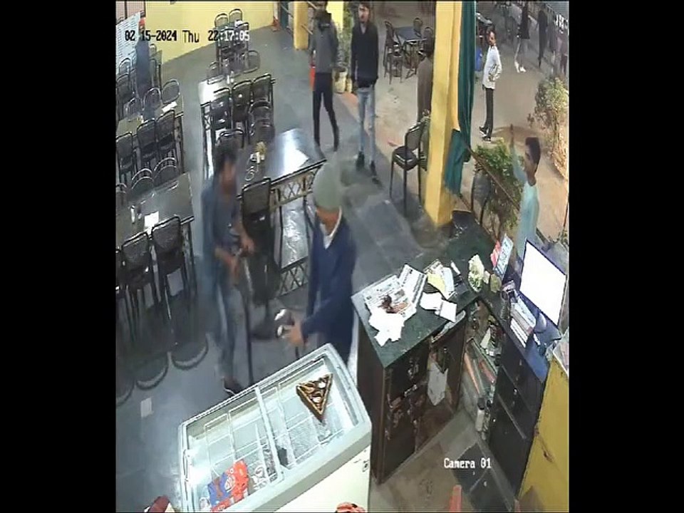 Kabadi's henchman beat up the bribe operator and vandalized the dhaba.