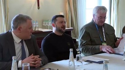 Zelenski denuncia que escasez de munición perjudica a Ucrania en la guerra contra Rusia