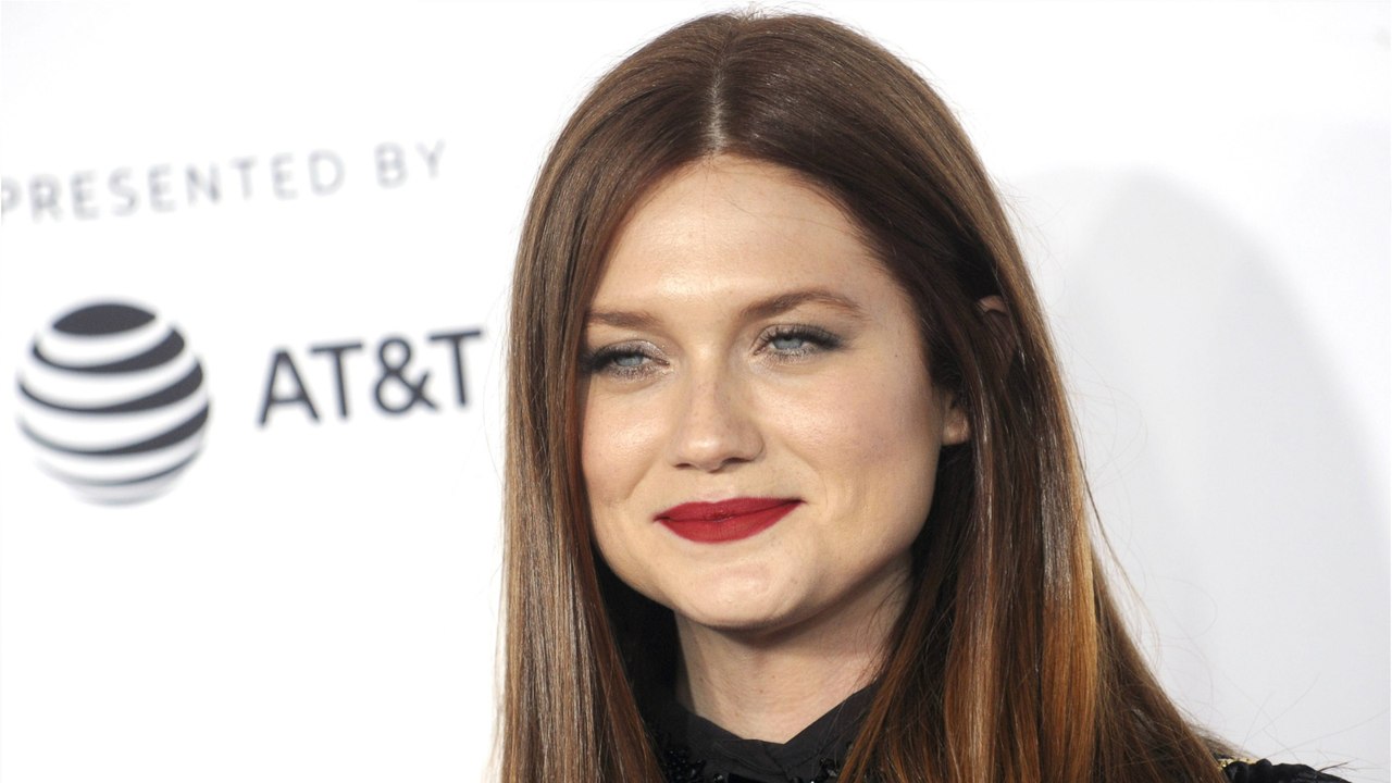 GALA VIDEO - Harry Potter : Bonnie Wright, la petite Ginny Weasley, a bien changé !