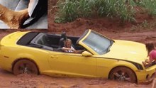 party girl car stuck in mud(720P_HD)