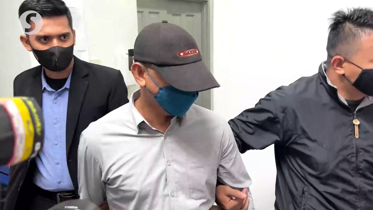 Medical lab technologist faces 25 urine-tampering charges