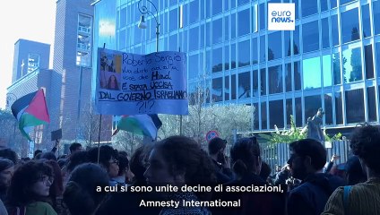 Tải video: Manifestazione contro la Rai a Roma: cinquemila marciano al grido di 