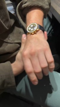 Exemplaire unique produit par Breitling pour #husseindejordania #breitling #breitling809 #breitlingcosmonaute #breitlinggold #horlogerie #hautehorlogerie