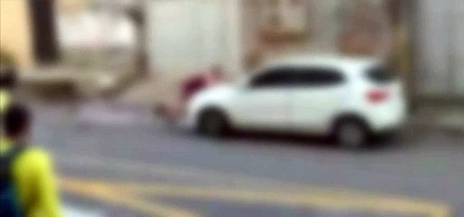 Vídeo: Mulher é atropelada pelo ex-namorado durante discussão