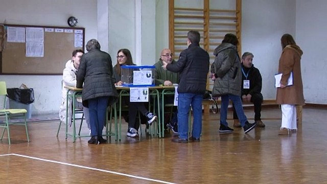 Comienza sin incidencias reseñables la jornada electoral en Galicia