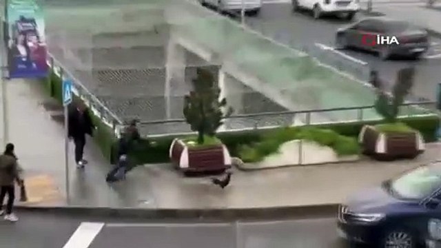 Otogarda sahibinin elinden kaçan horoz ortalığı birbirine kattı!