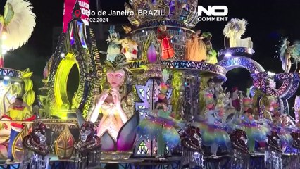 Carnevale di Rio: sfilano le squadre di samba