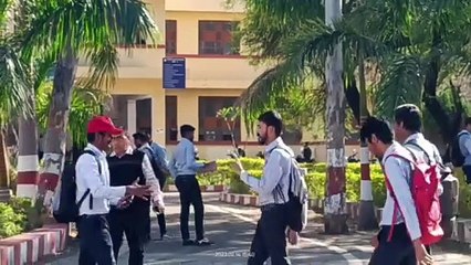 यूजीसी ने विश्वविद्यालयों से मांगी इंटर्नशिप कर रहे विद्यार्थियों की जानकारी