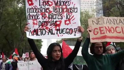 مسيرة في المكسيك تضامنا مع الفلسطينيين في غزة