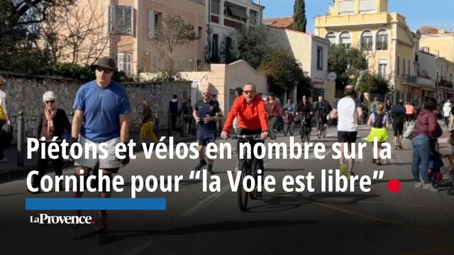 Piétons et vélos en nombre sur la Corniche pour “la Voie est libre”