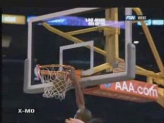 NBA : Dunk of Travis Outlaw... OOOH MY GOD !!!!!!!!!!!!!!!