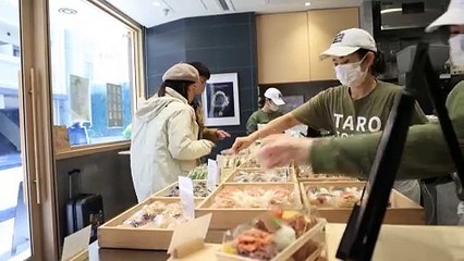 "Onigiri", la boulette de riz japonaise fait boule de neige