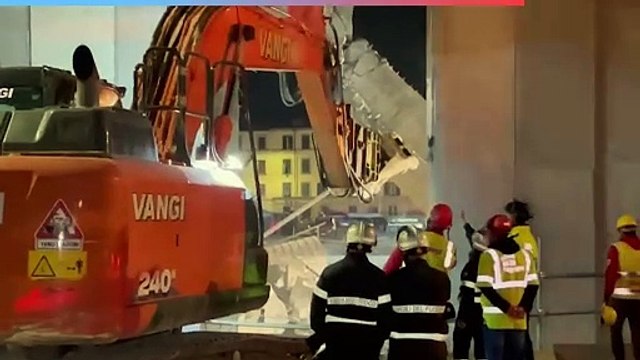 Crollo a Firenze, vigili del fuoco al lavoro senza sosta
