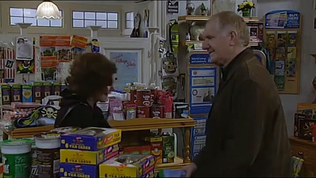 Emmerdale 26 August 2008 "Unhappy Birthday" - Michael  Jayston, Emma Davies, Matt healy, Tom Lister