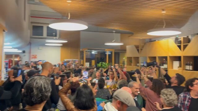 Militants del BNG celebren que el PP perd dos escons de cop