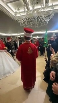 Hanedan düğünü Halil Konakcı ile İlber Ortaylı'yı aynı masada buluşturdu!