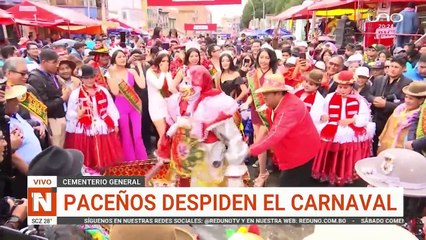 Paceños despiden el Carnaval
