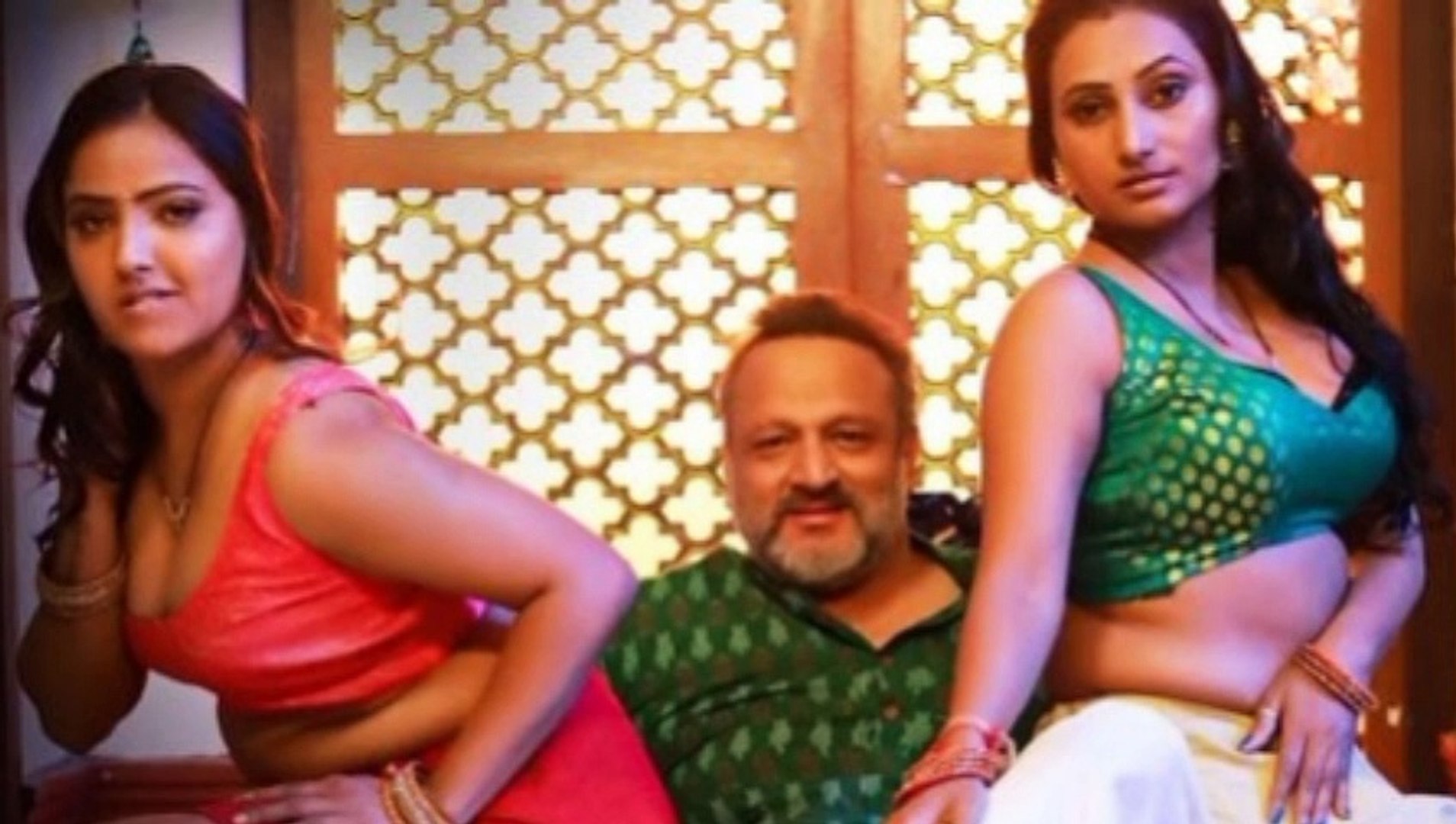 Shyna khatri hot live