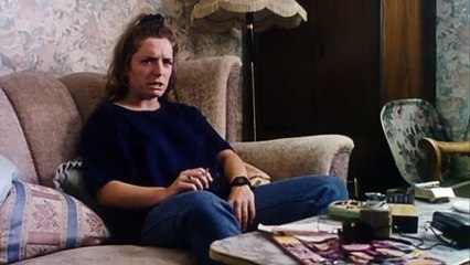 Secrets et mensonges Bande-annonce (EN)