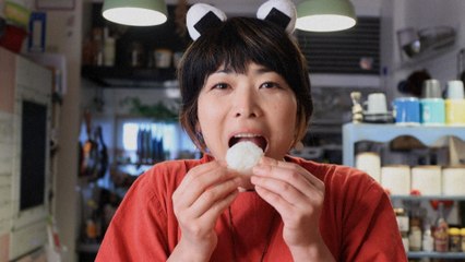 "Onigiri", la boulette de riz japonaise fait boule de neige