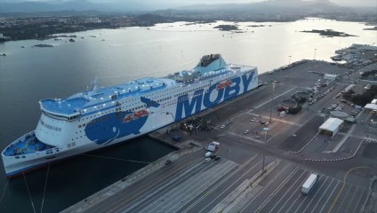 Attracca a Olbia la Legacy. Ora le navi più grandi al mondo sono due