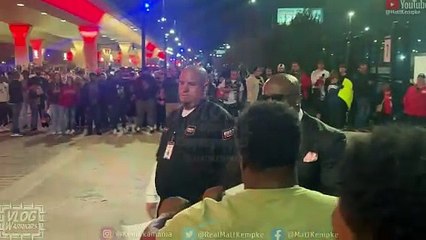 Bobby Lashley Interacts with Fans after WWE Smackdown Ends!!