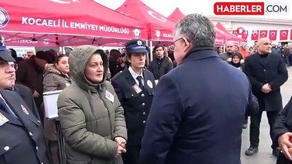 Kansere yenik düşen polise son veda: Babasını beresiyle uğurladı