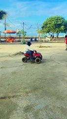 Nabil adik Sridevi naik mobil mobilan di pantai ancol