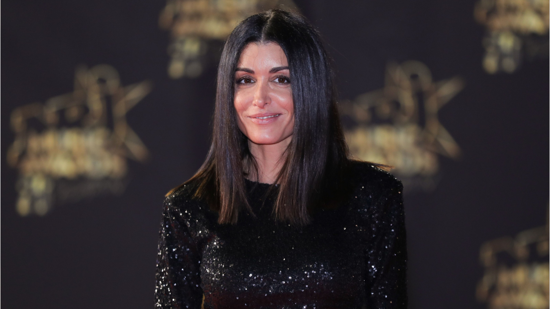 VOICI - Les Enfoirés : Jenifer explique pourquoi ce 35e anniversaire lui  fait particulièrement "mal au coeur"