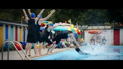 Regarde les hommes nager Bande-annonce (EN)