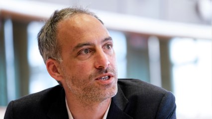 GALA VIDEO - “Pas la peine de s’énerver” : Apolline de Malherbe recadre sèchement Raphaël Glucksmann