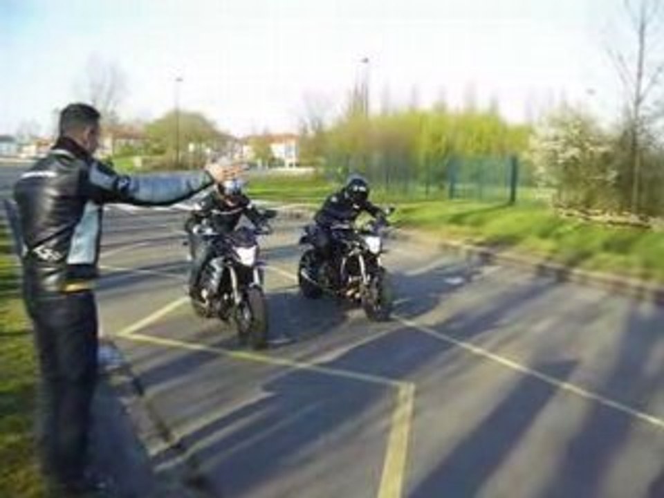 hornet 2007 depart arreter pignon de 15 et 16