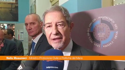 Musumeci "Contrastare processo di desertificazione delle isole minori"