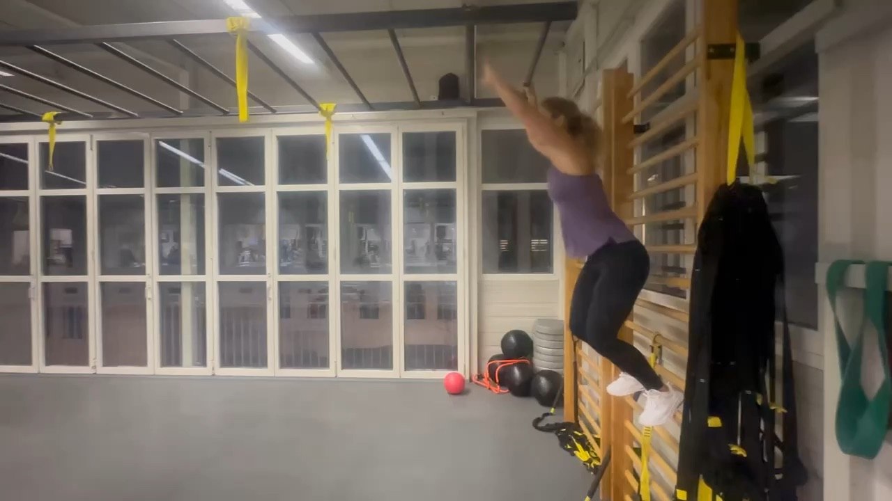 Power Annina Lehmann  Instagram @anninaya