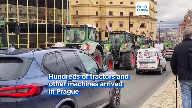 Hundreds of tractors roll into Prague as farmers protest against EU policy