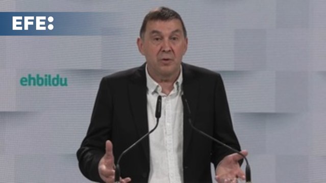 Otegi sostiene que el BNG es la fuerza del futuro en Galicia