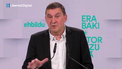 Otegi muestra su férreo apoyo al BNG: "Son la fuerza de futuro en Galicia"