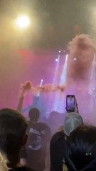 Prendieron una bengala en Niceto Club y se suspendió el show de El Doctor