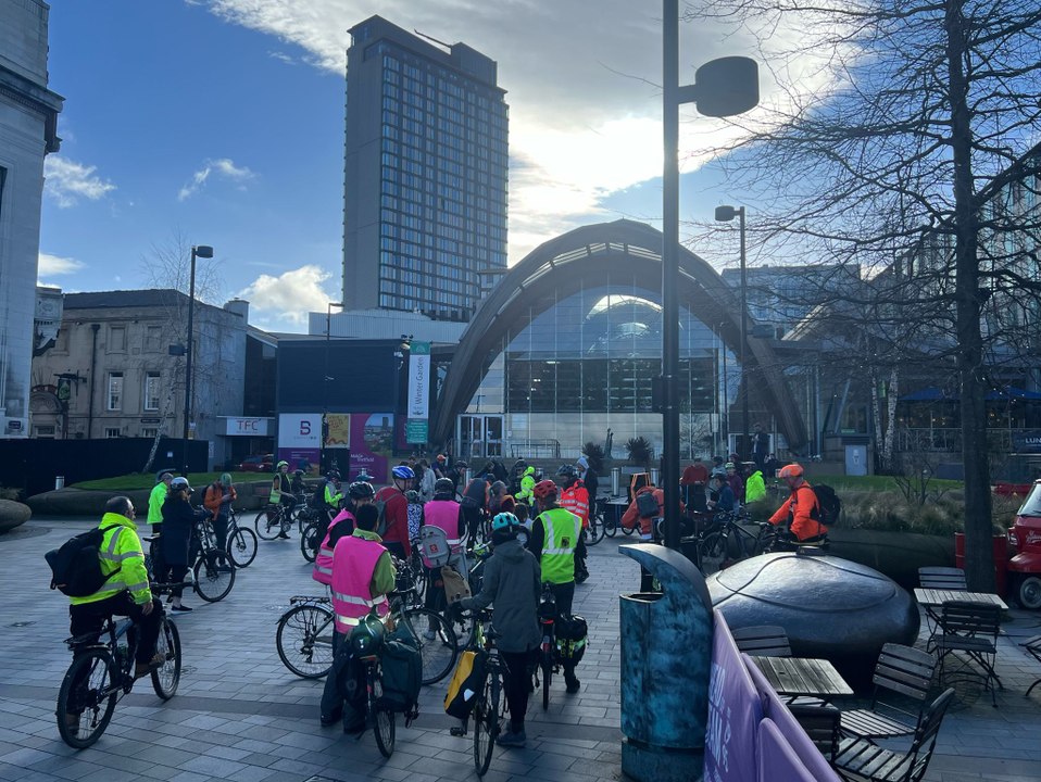 Hundreds of cyclists join Drum & Bass On The Bike ride through
