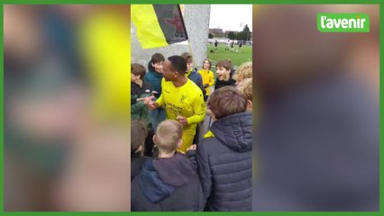 Quand Ernest Sanwo fête son goal en dansant avec les joueurs qu’il entraîne