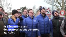Opération escargot: des agriculteurs mobilisés près de Dunkerque