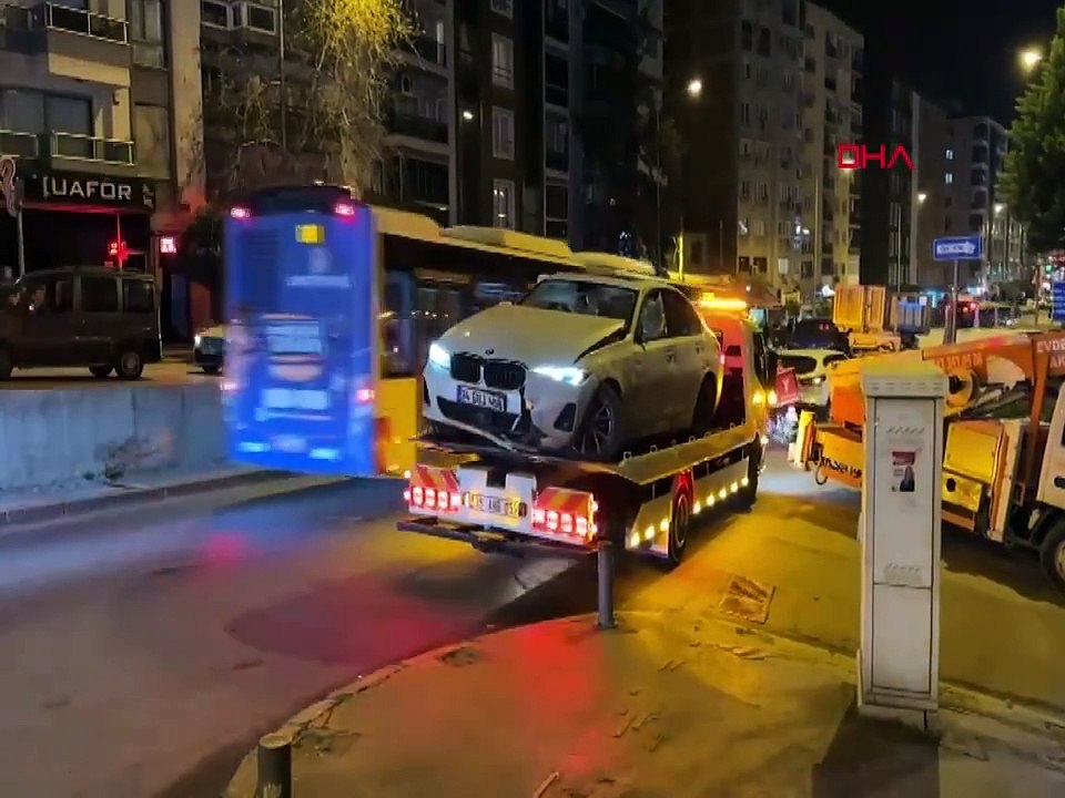 Sosyal medya için video çekerken kazayı görüntüledi