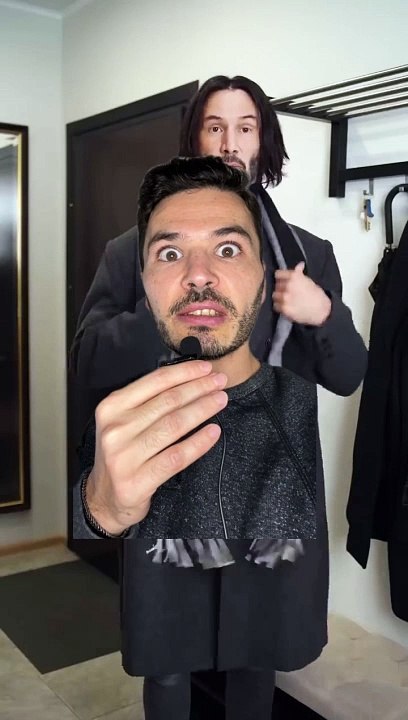 KEANU REEVES VS FER A REPASSER 